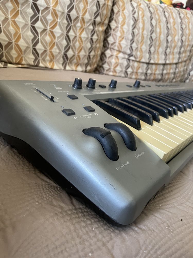 Повнорозмірна MIDI клавіатура M-Audio ProKeys SONO 88 - б/в
