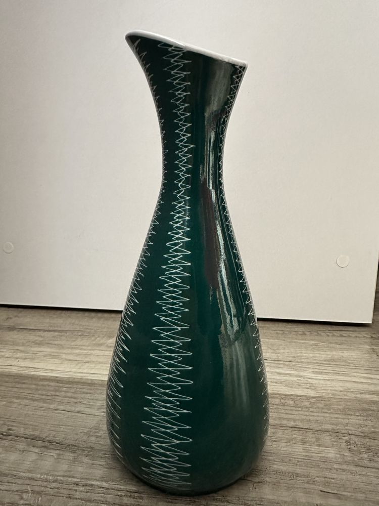 Wazon Walbrzych lata 60. Porcelana sygnatura figurka piekny wzòr