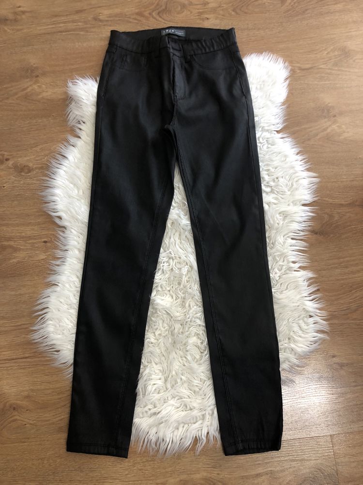 Woskowane spodnie damskie Primark