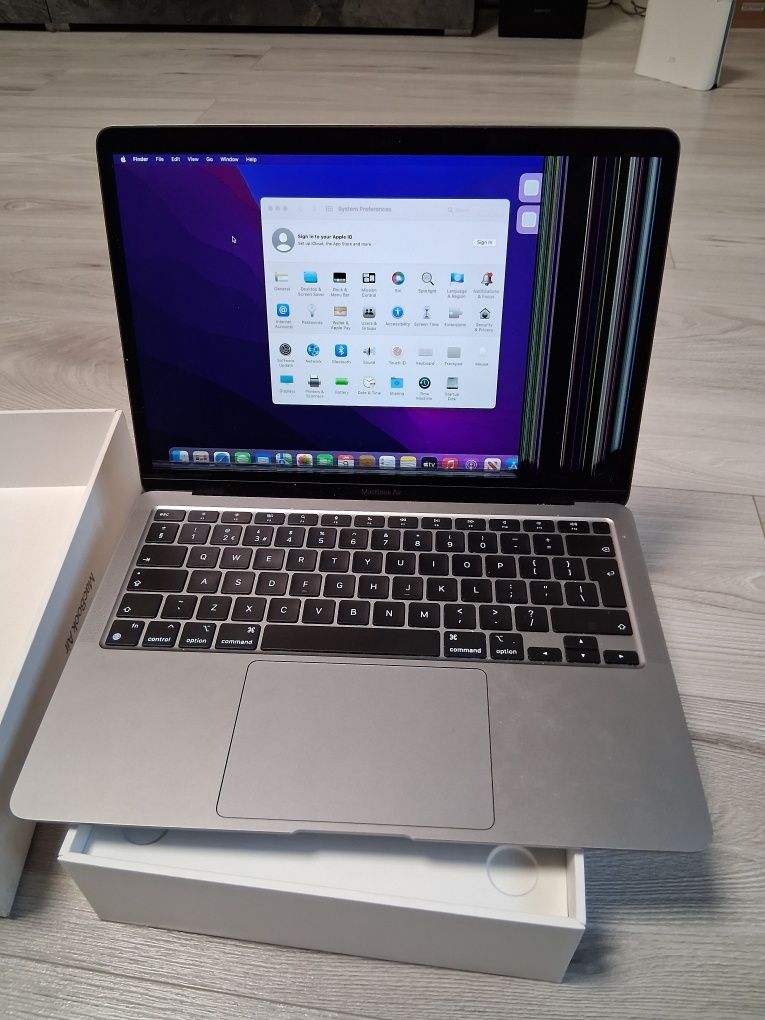 Apple mac book air m1