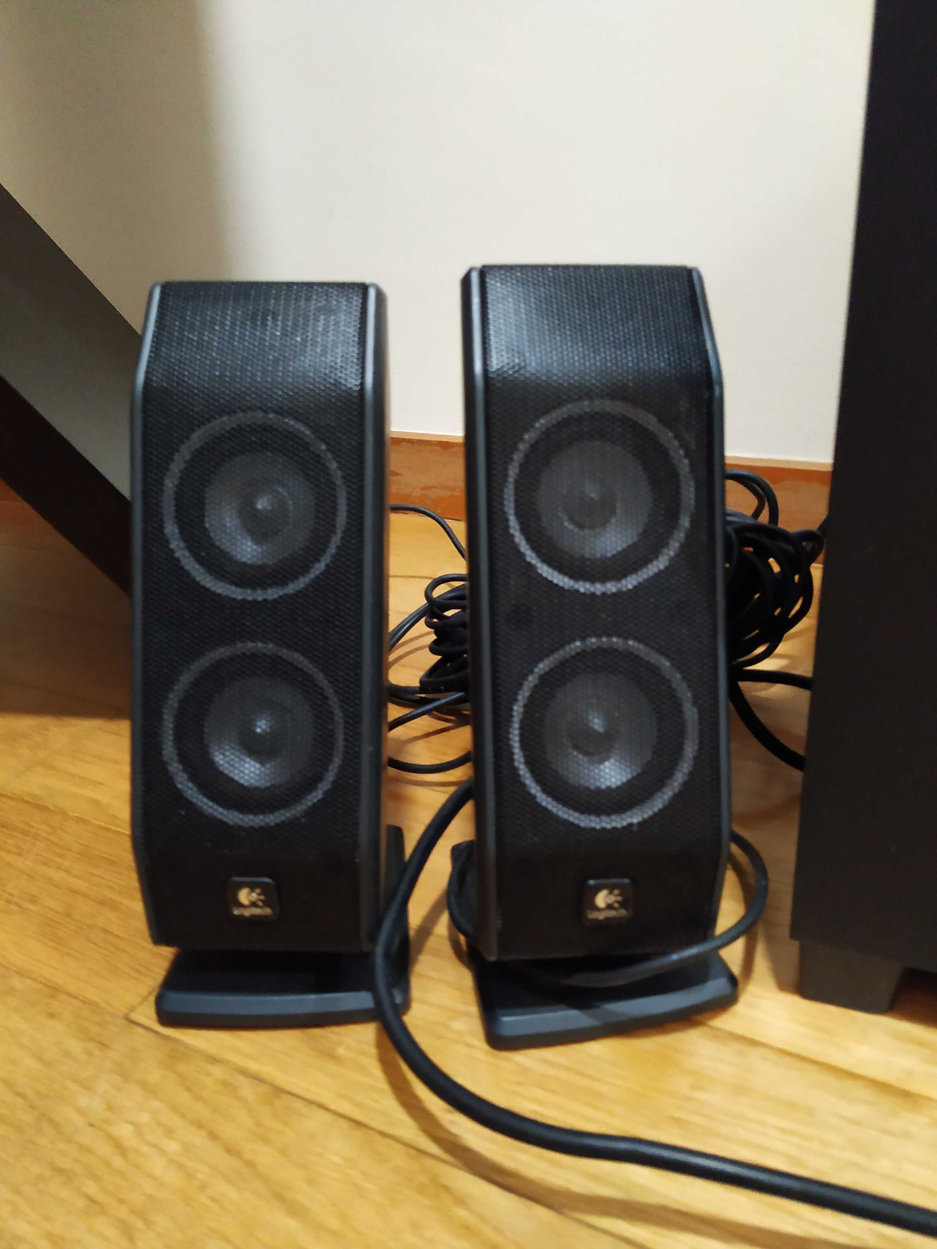 Colunas Logitech X-540 5.1 Surround