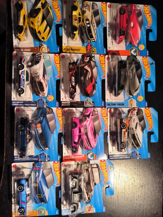 Diversos Hot Wheels - a partir de 3,50 € cada