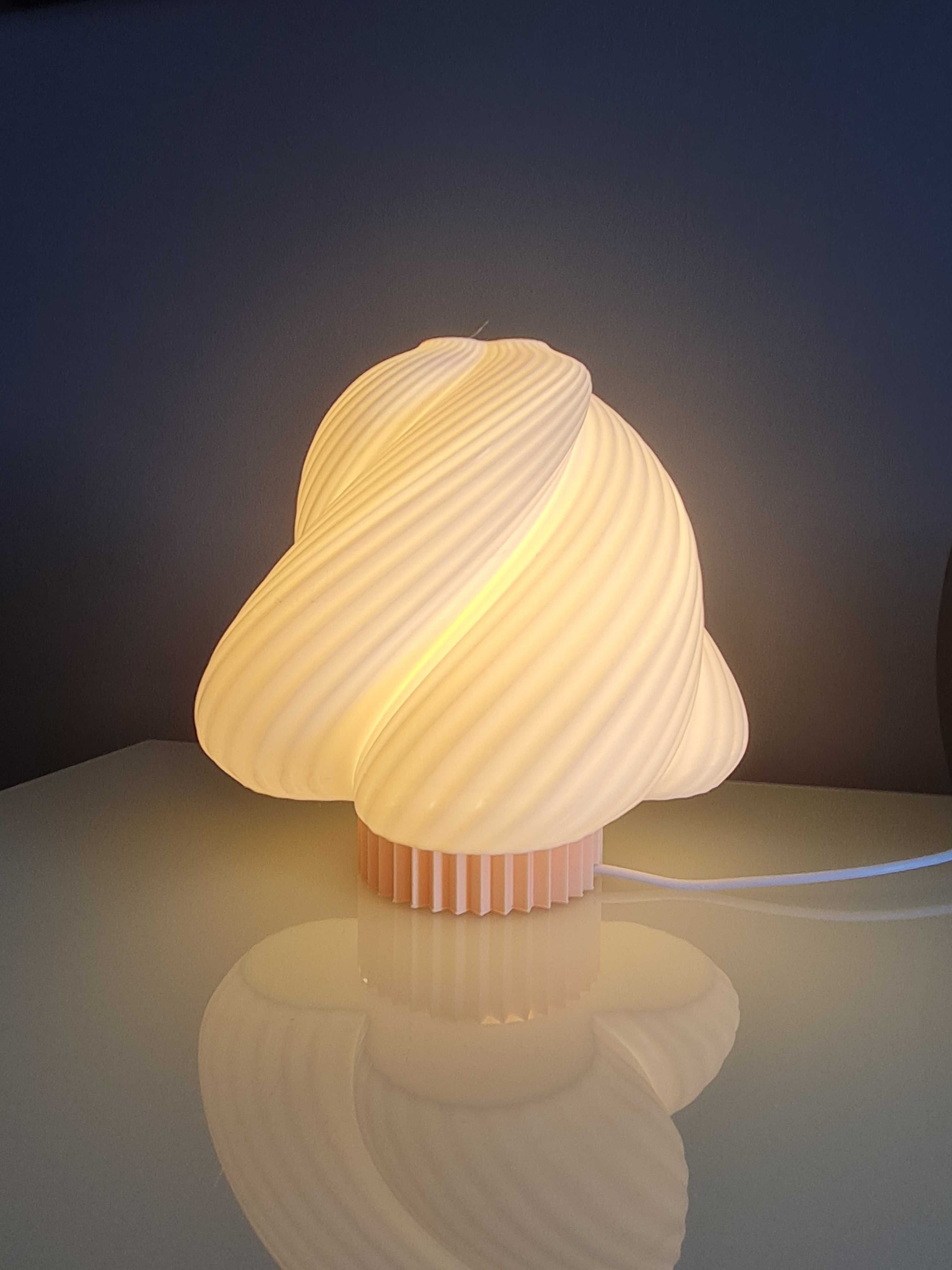Lampka nocna HELADO – elegancja i funkcjonalność w jednym