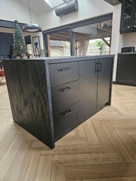 Piękna wyspa kuchenna