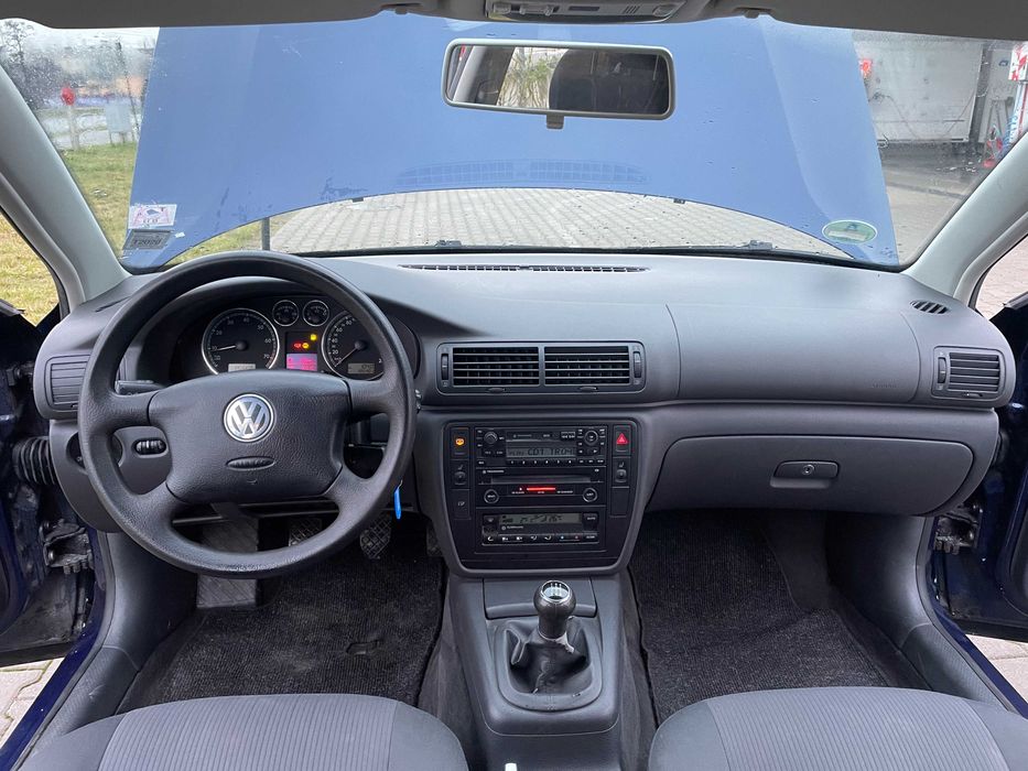 Volkswagen Passat 1.6 Benzyna 102 KM Sprawny Bez Korozji