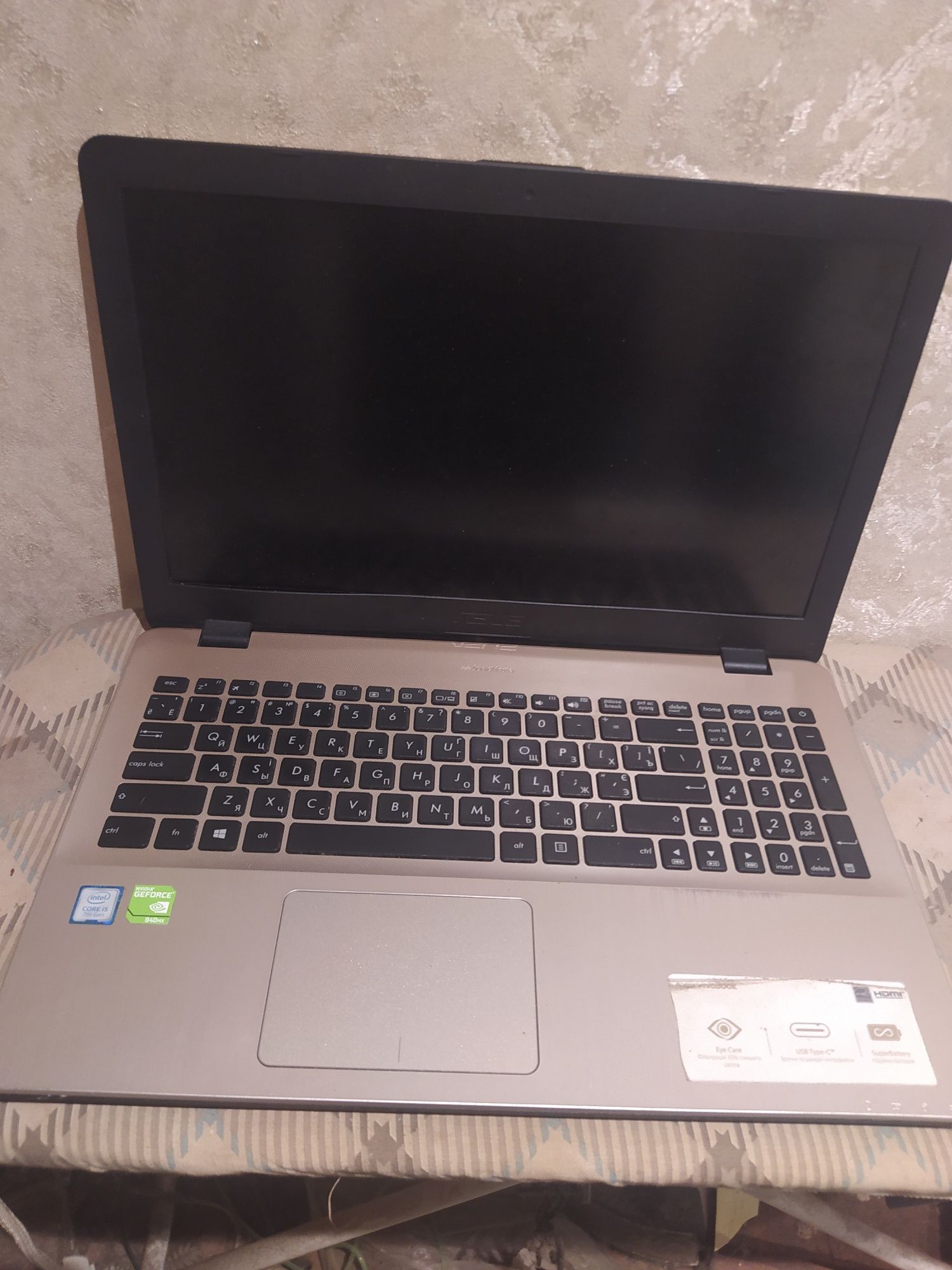 Продам ноутбук asus r542 u