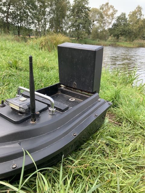 Карповий кораблик flytec d16