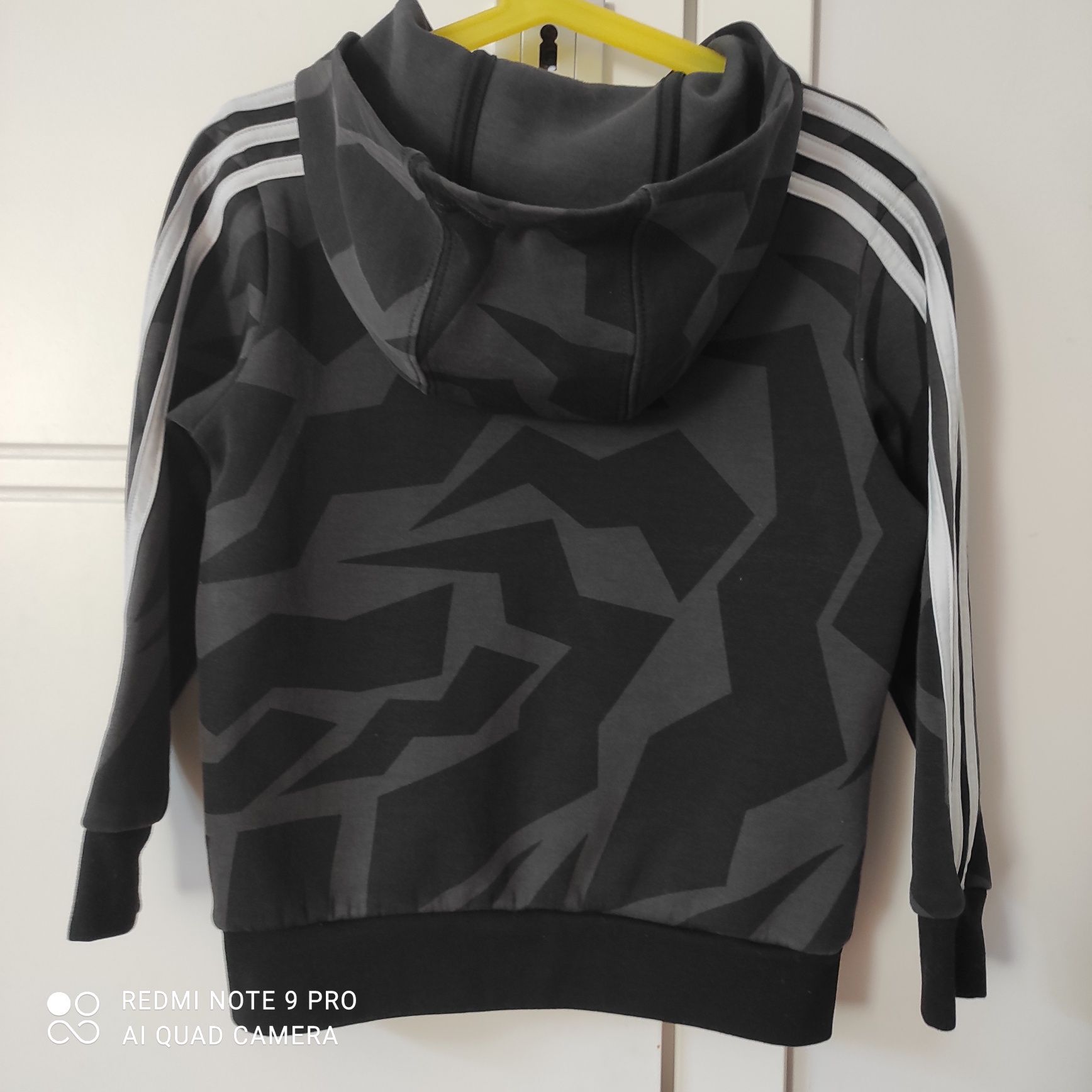 Bluza dziecięca adidas performance rozmiar 122 6-7 lat stan idealny