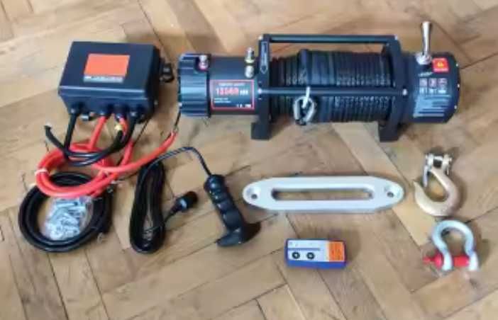 Wyciągarka VEVOR 6.2Tony 13500lbs Lina Syntetyczna 12V