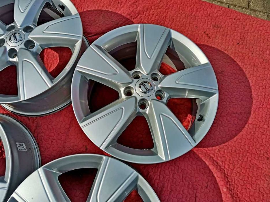 ALUFELGI 17' VOLVO V50 V60 S60 S80 V40 V70 XC40 - 5x108 - igła