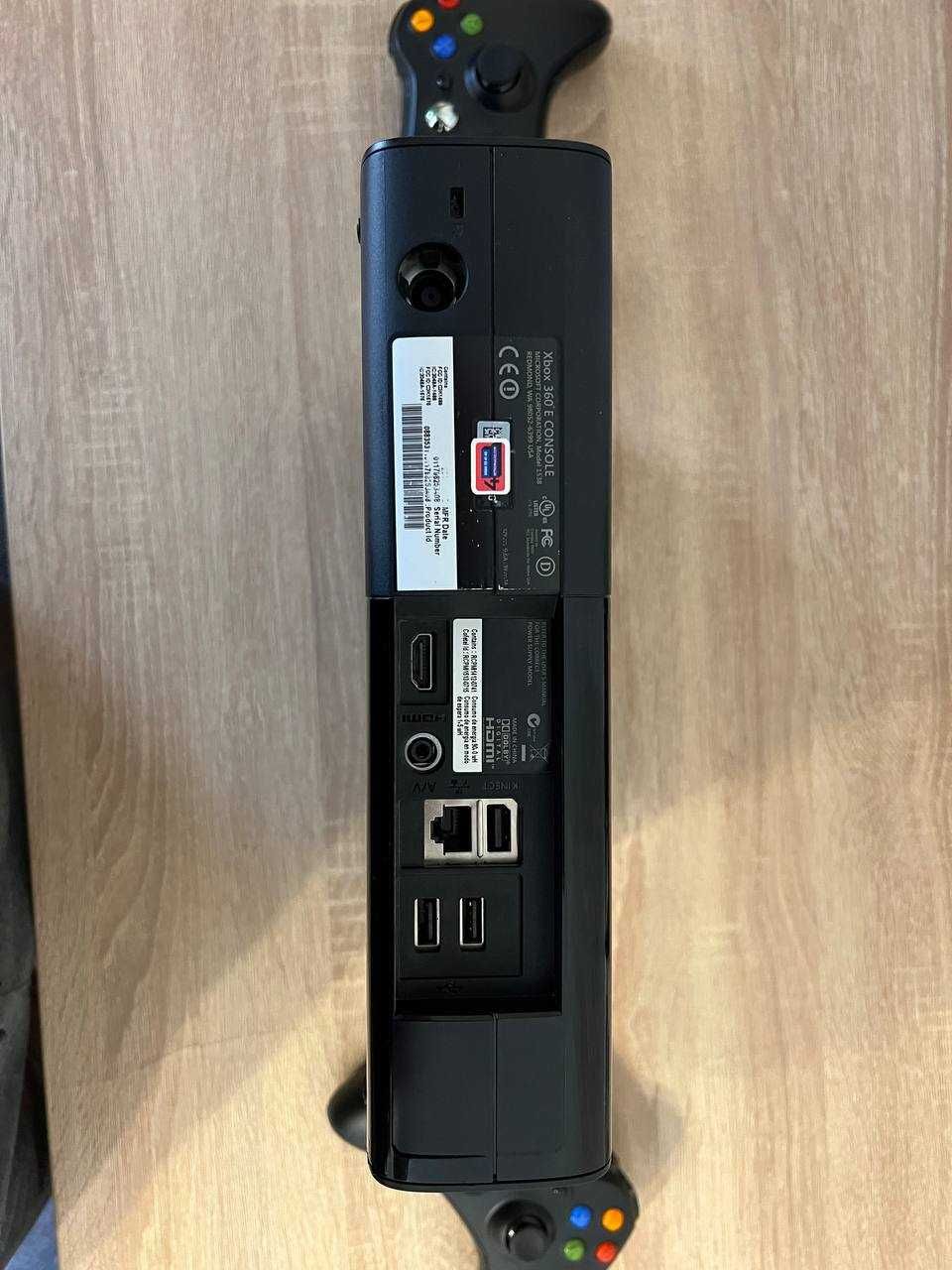 Xbox 360 E 500GB + 2 геймпади + 7 ігор | Готовий комплект