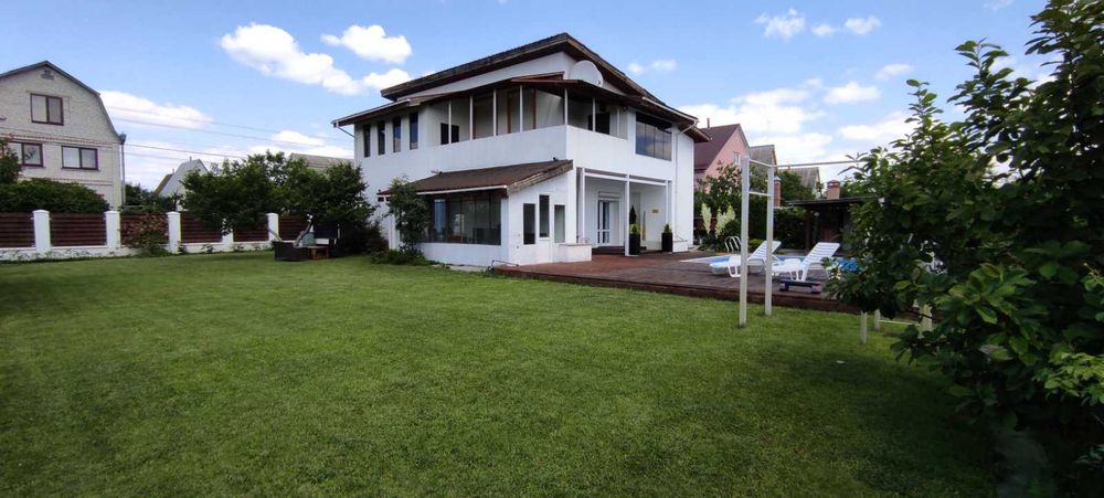 Оренда будинку с генератором та укриттям в с. Проців, 200 м.кв.