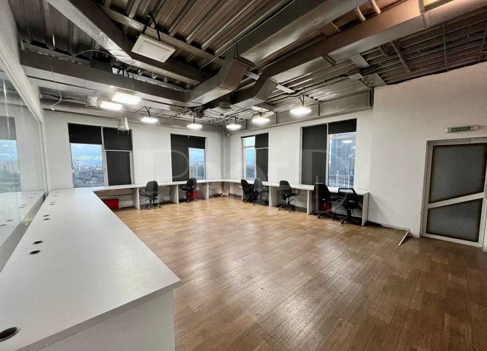 ЛОФТ офис с мебелью и кухней Солом'янський р-н (710 м2)