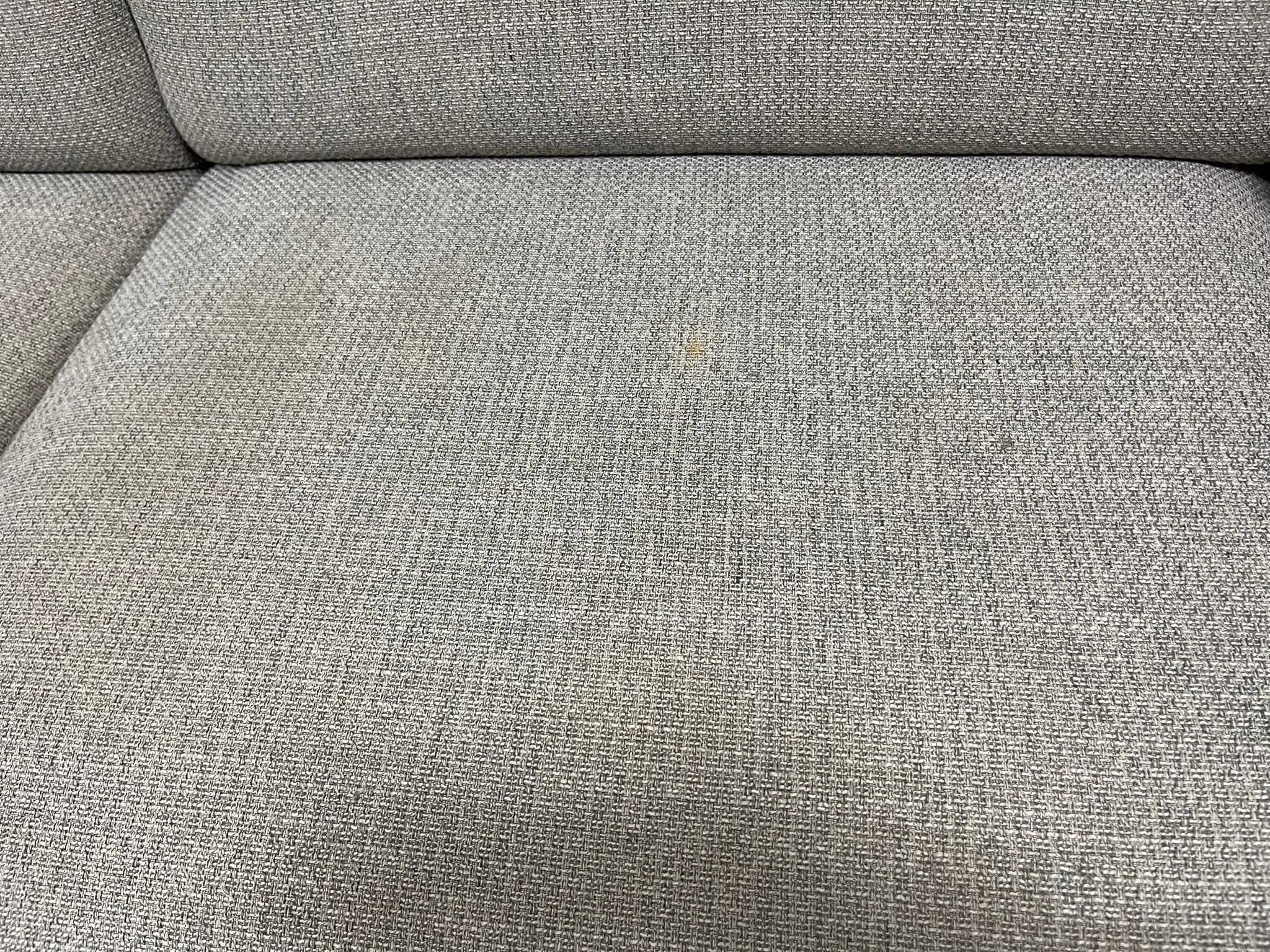Sofá IKEA LANGARYD 2 lugares – cinza claro (usado)