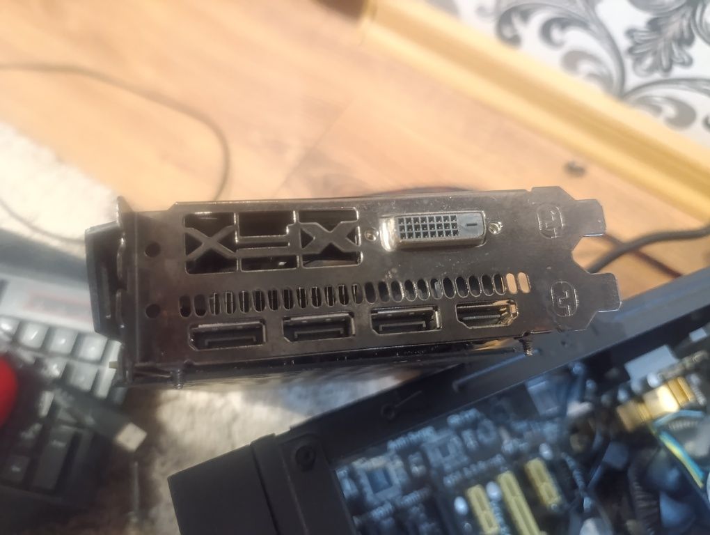 Відеокарта XFX RX 570 4gb.