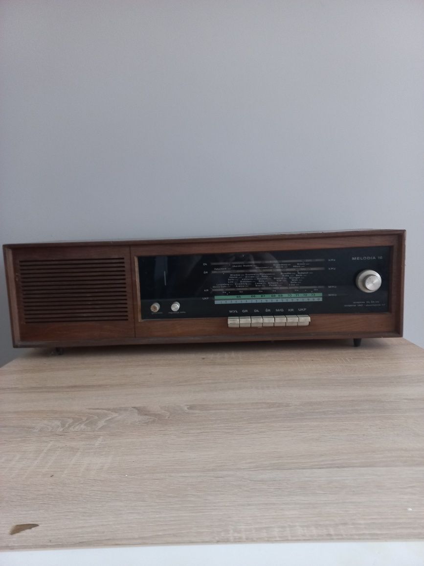 Radio Melodia 16
