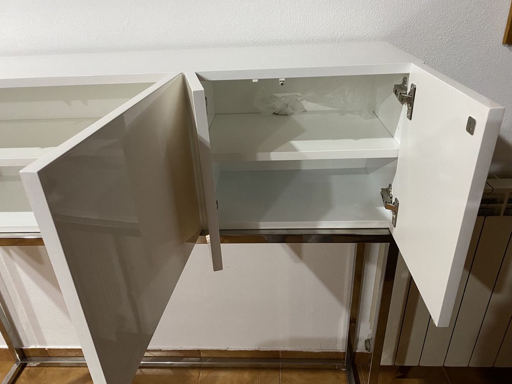 Movel branco como novo