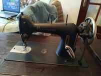 Máquina de costura antiga HUSQVARNA