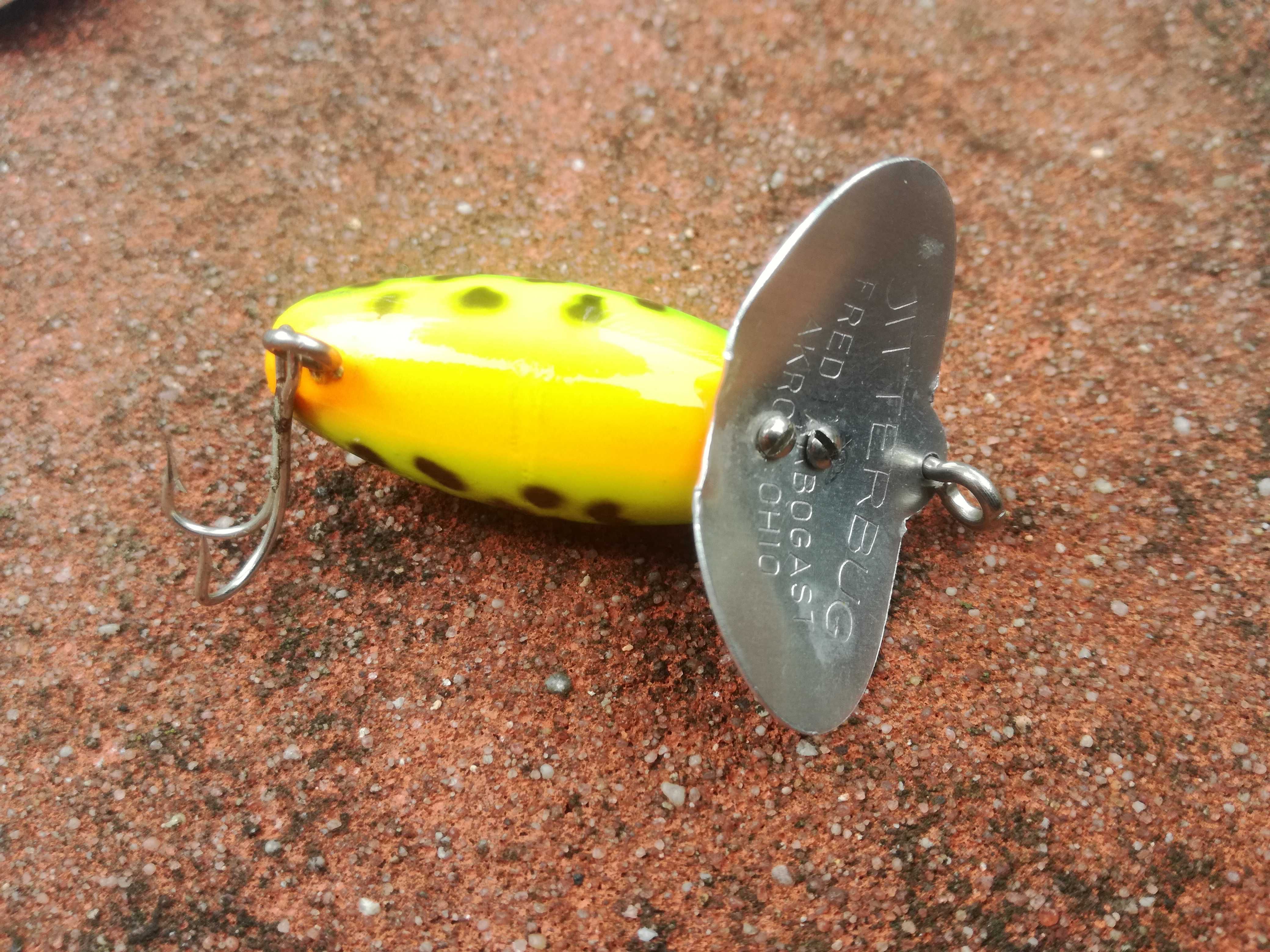 wobler Arbogast Jitterbug 5cm powierzchniowy