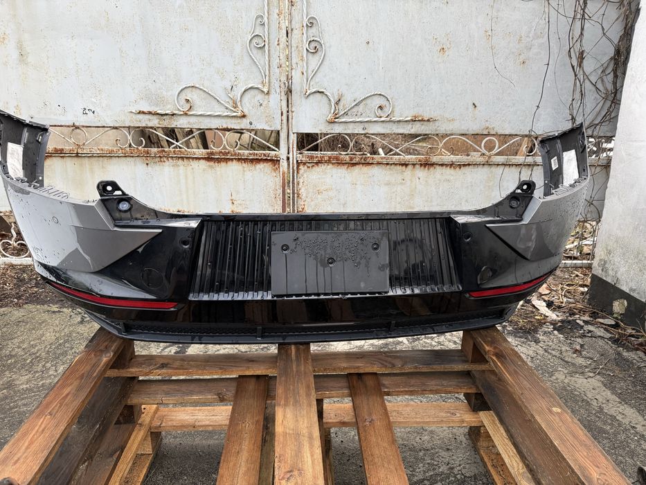 Продам бампер задній KIA EV6 , комплектний