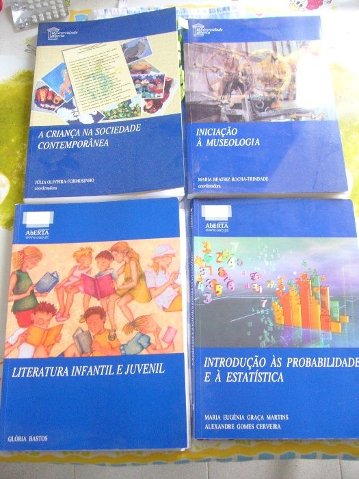 Vendo Livros Universitários