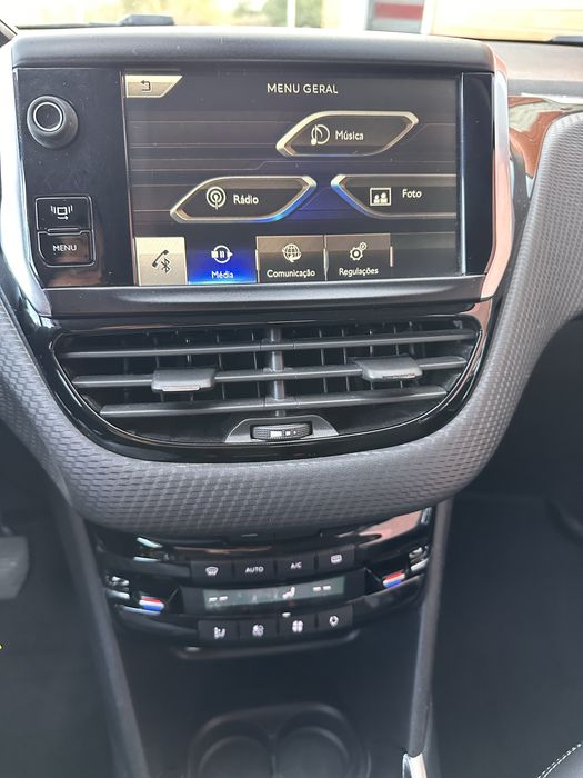 Peugeot 2008 1.2VTI Allure