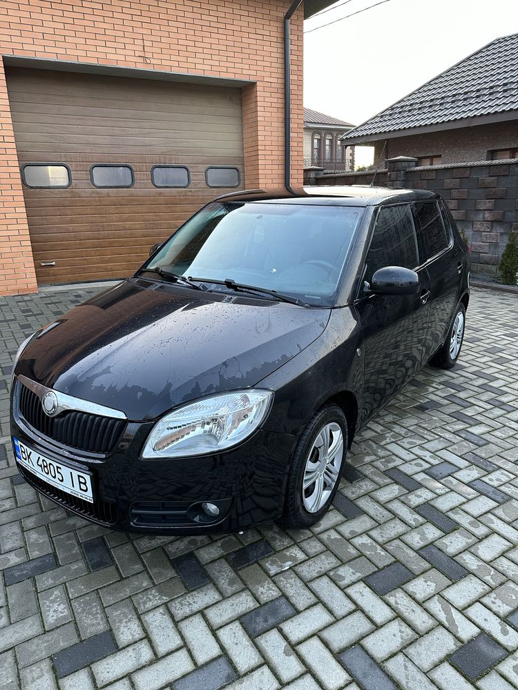 Оренда авто Fabia таксі кілометраж