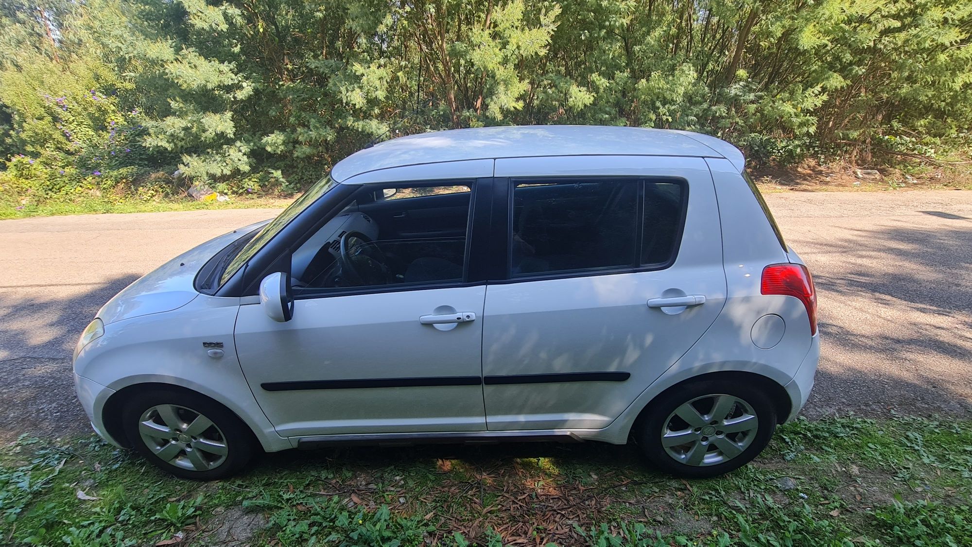 Suzuki swift em bom estado