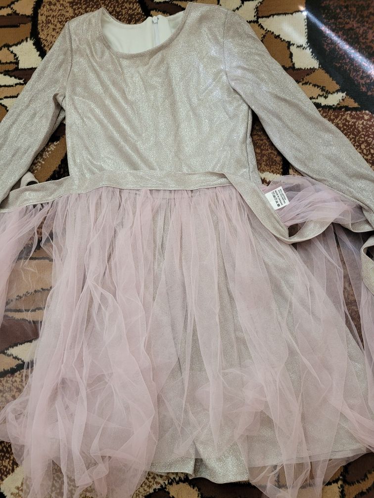 Нарядное серебристое блестящее платье на девочку с фатиновой юбкой, ро
