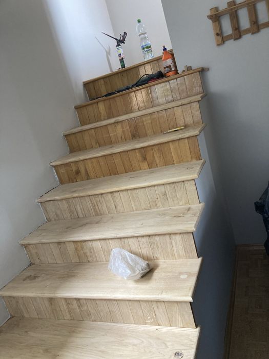 Kompleksowa Renowacja i Naprawa Schodów Drewnianych