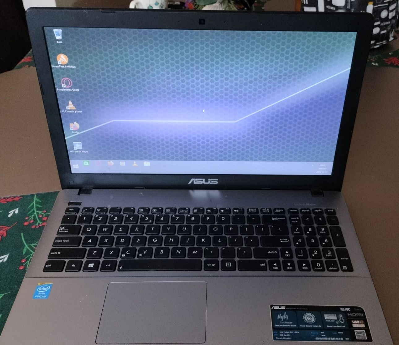 Laptop Asus R510C Intel Pentium 1.8 GHz zadbany, Windows 8.1, zasilacz