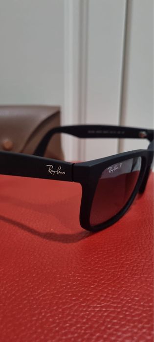 Oculos ray-ban usado 5 vezes no maximo