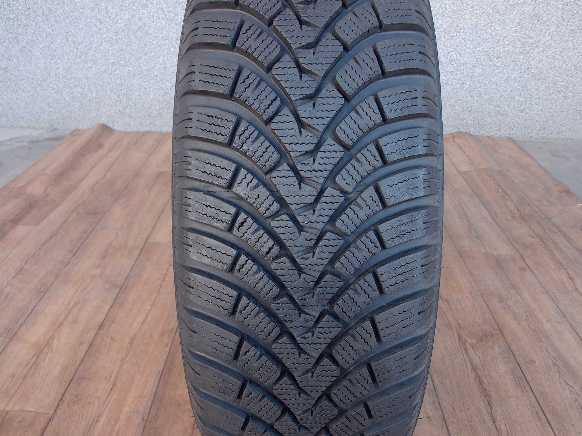 Falken Euro Winter HS01 SUV 225/65/17 106H XL jak nowa