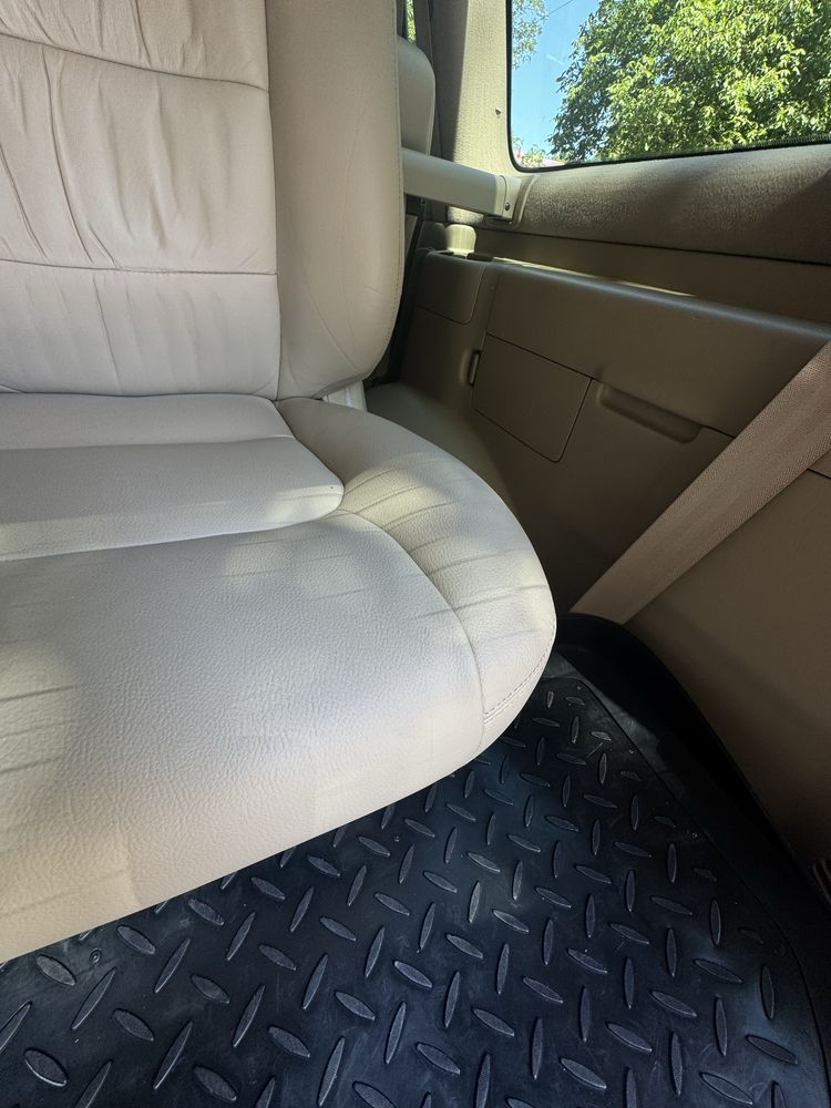 Сиденья Lexus LX