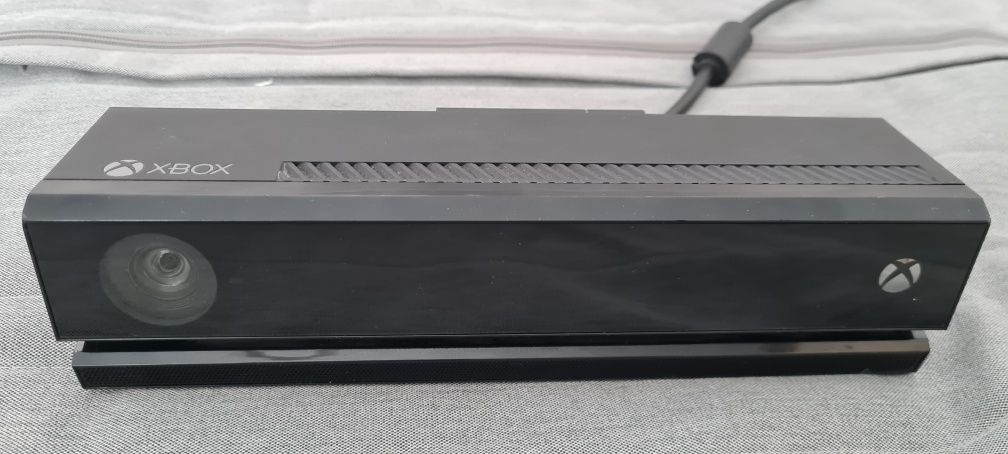 Konsola XBOX ONE FAT z grami, padem i Kinect