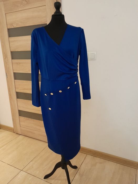 Piękna prosta elegancka dłuższą sukienka niebieska XL 42