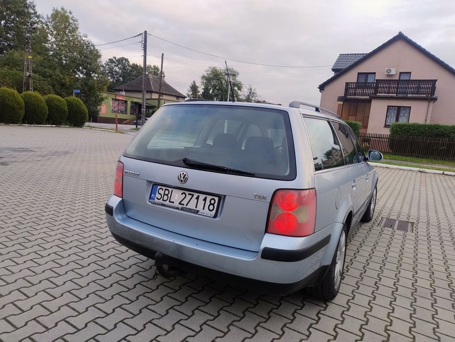 Volkswagen Passat B5 fl 1.9 TDI hak idealnie zdrowy