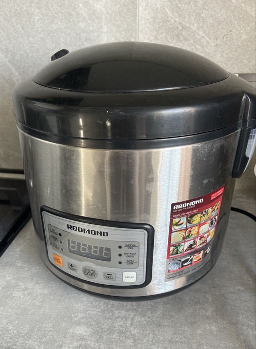 Мультиварка Redmond RMC-M4525