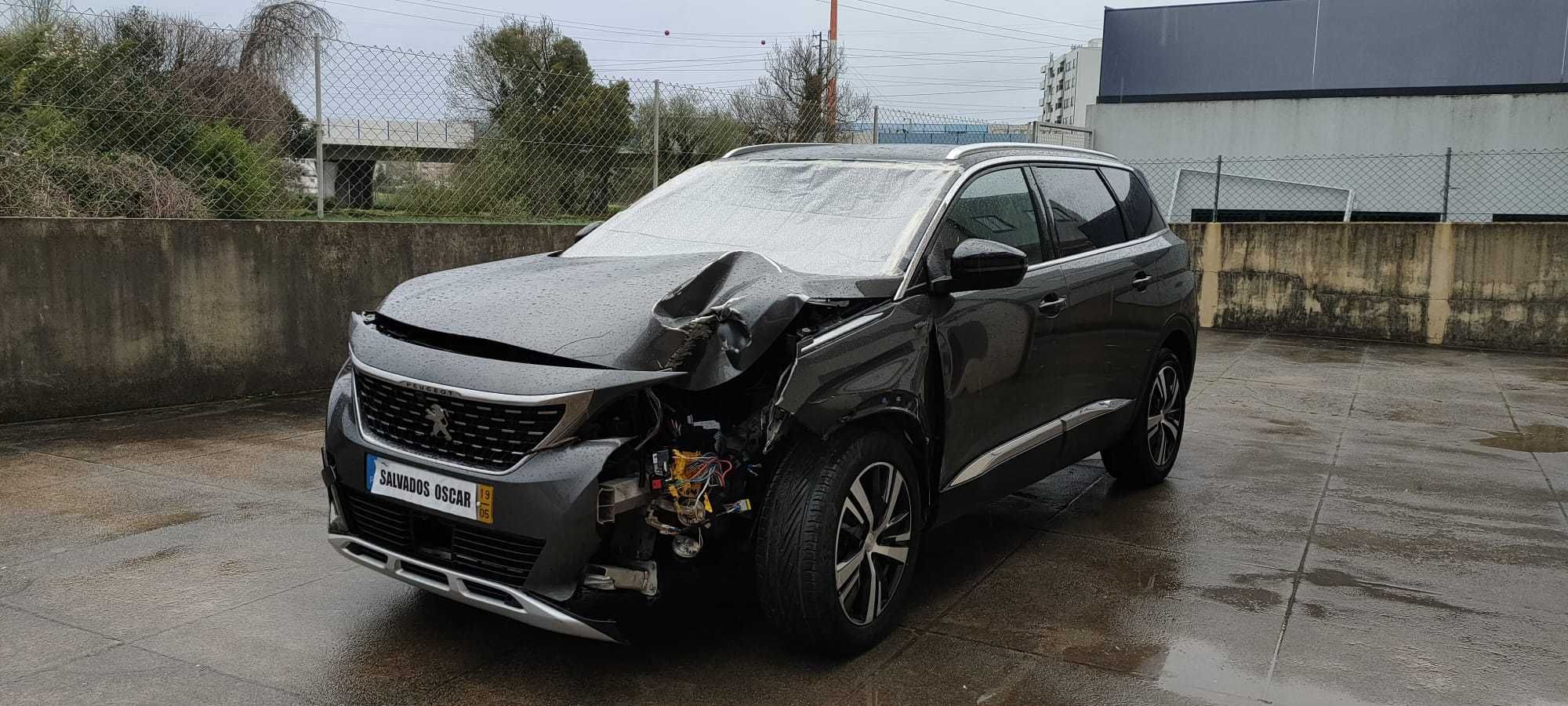 PEUGEOT 5008 II 1.5 BlueHDi Diesel 7 LUGARES