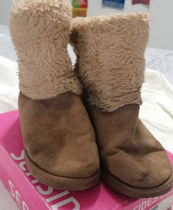 Pantufa, bota, 37, camurça, "Seaside", em bom estado, por 5€