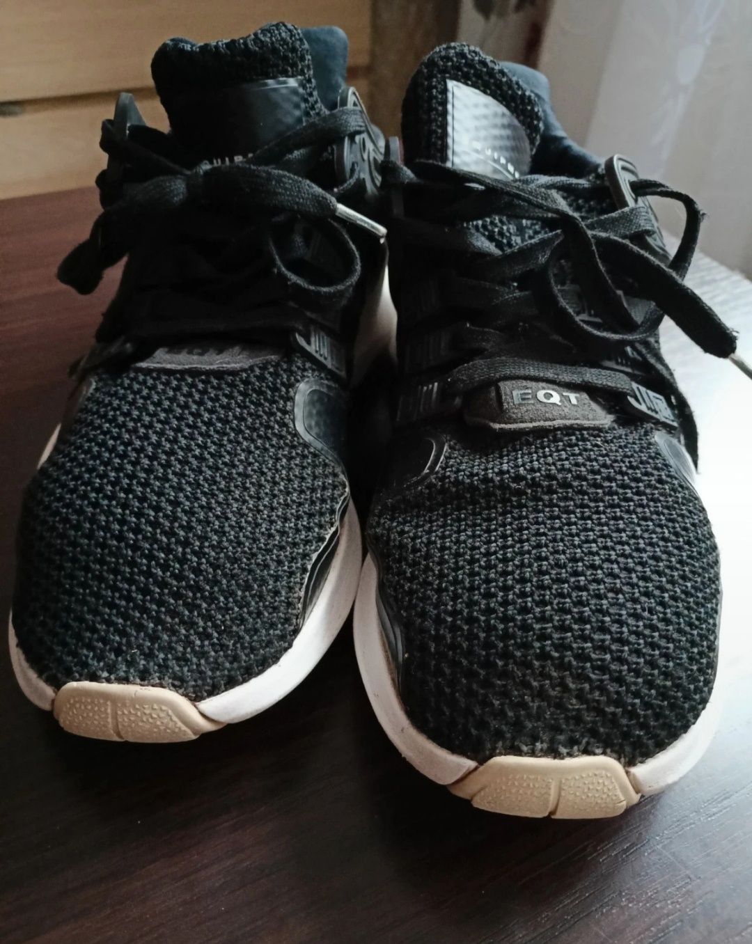 Damskie czarne sportowe buty z siateczki Adidas 38