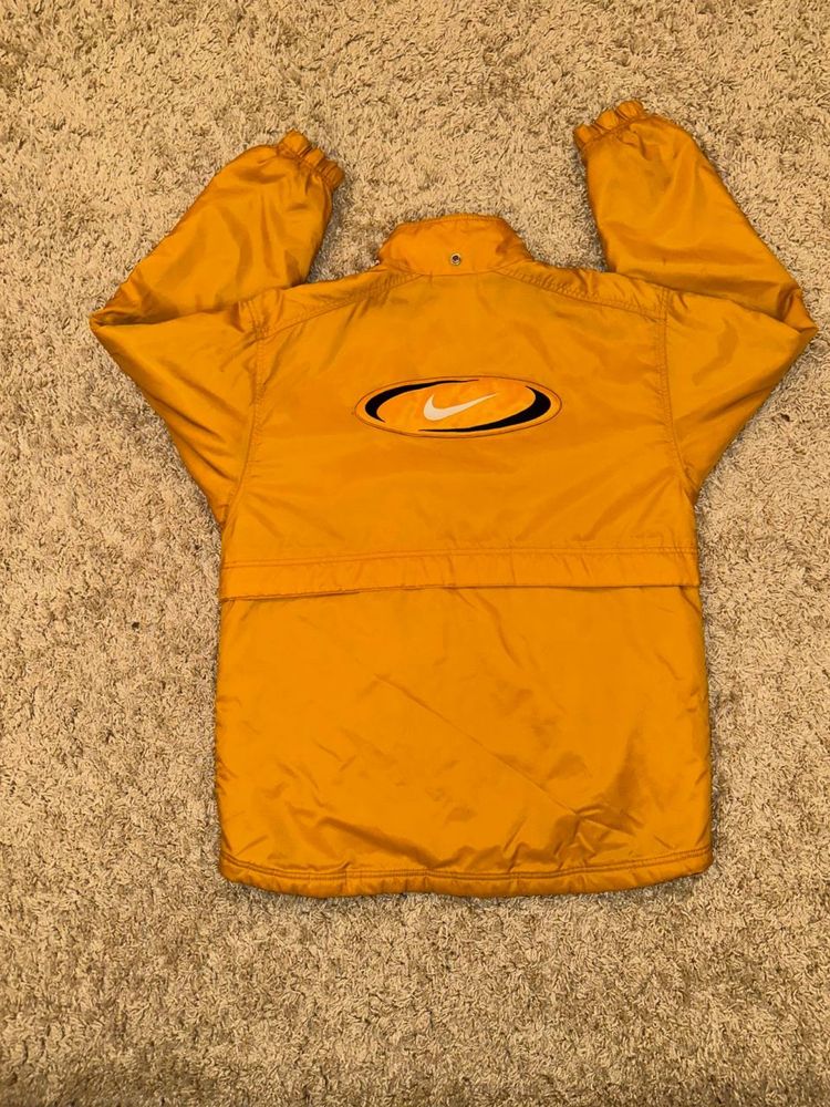 Вінтажка куртка NIKE