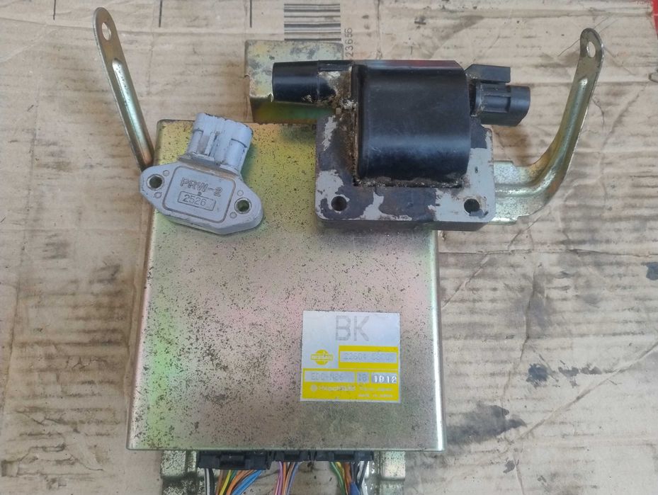 ЭБУ с модулем и катушкой зажигания Ниссан санни, 1.4.л  моноинжект