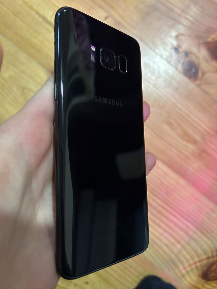Samsung galaxy s8 з розбитим екраном