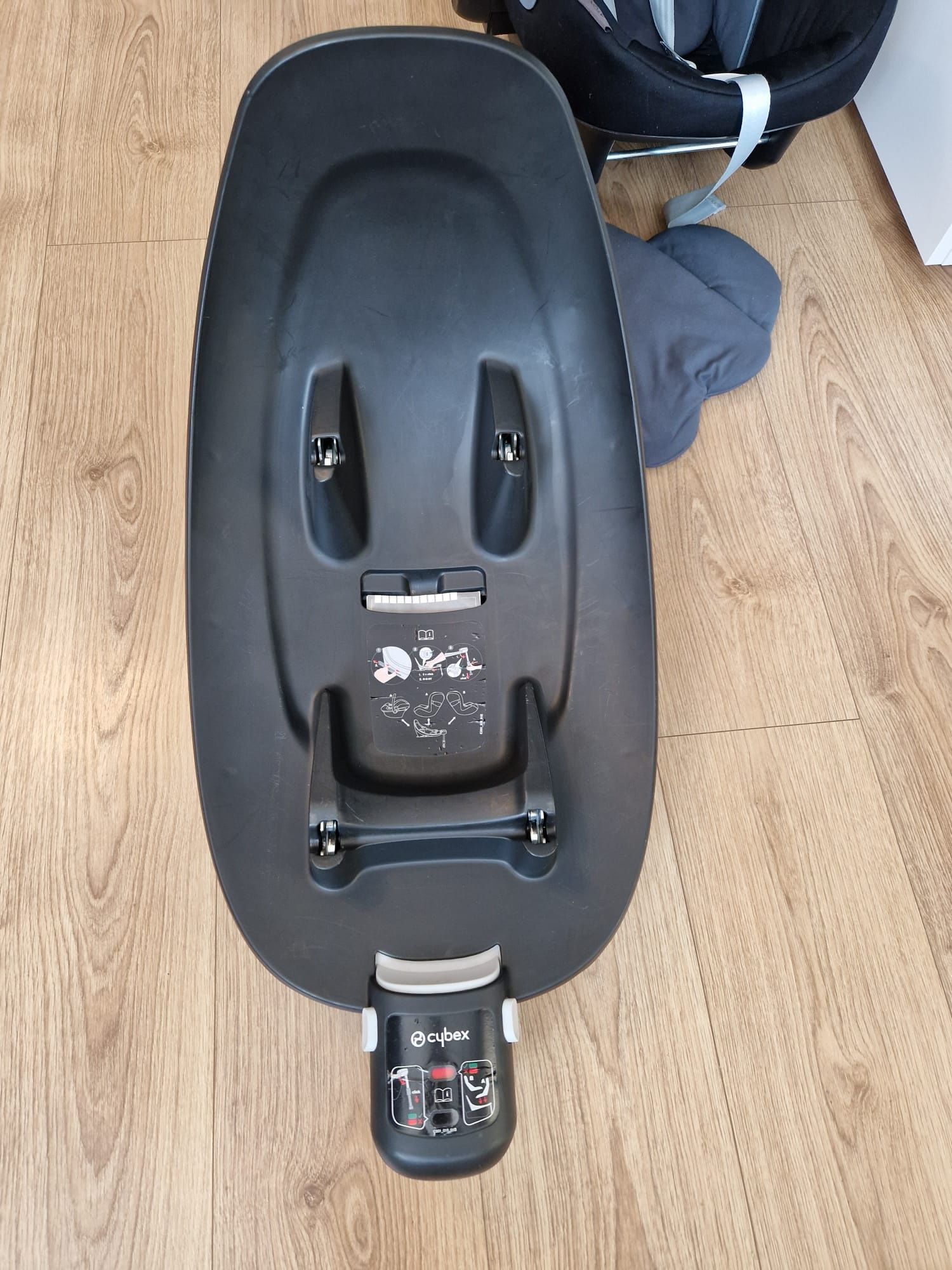 Sprzedam fotelik Cybex Aton M i-Size