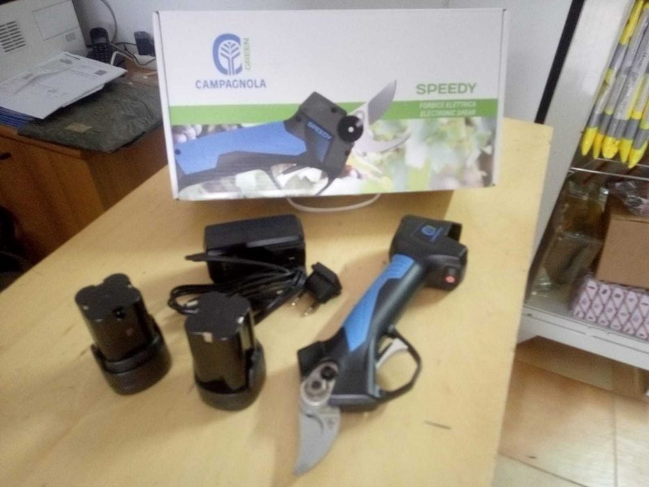 Tesoura Elétrica Campagnola SPEEDY 25mm - NOVA