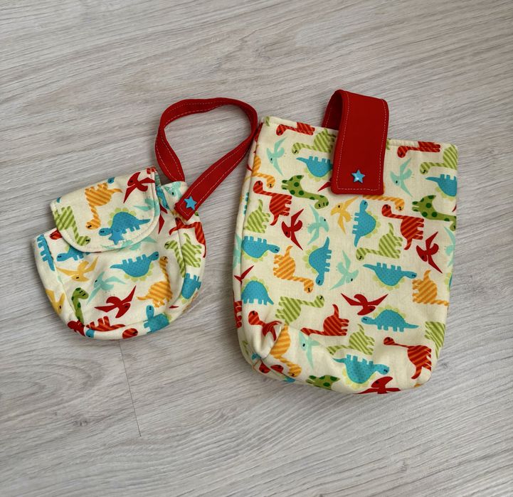 Porta fraldas e porta chuchas feitos à mão