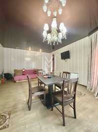 Продам дом в Холодногорском раене с ремонтом мебелью и техникой