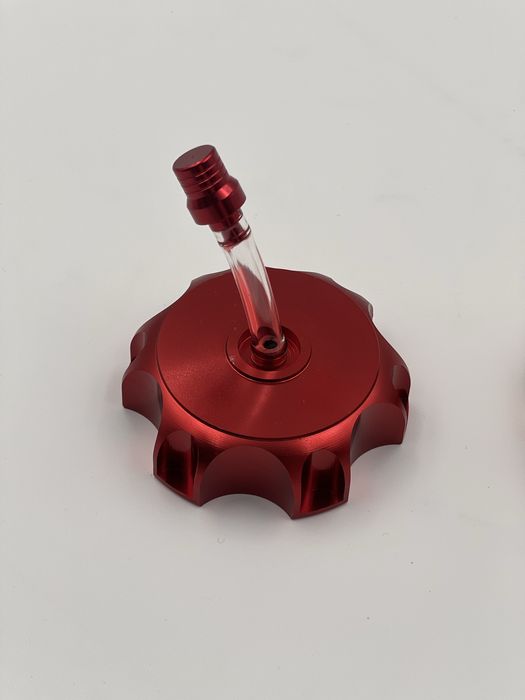 Кришка бензобака з сапуном на мотоцикл