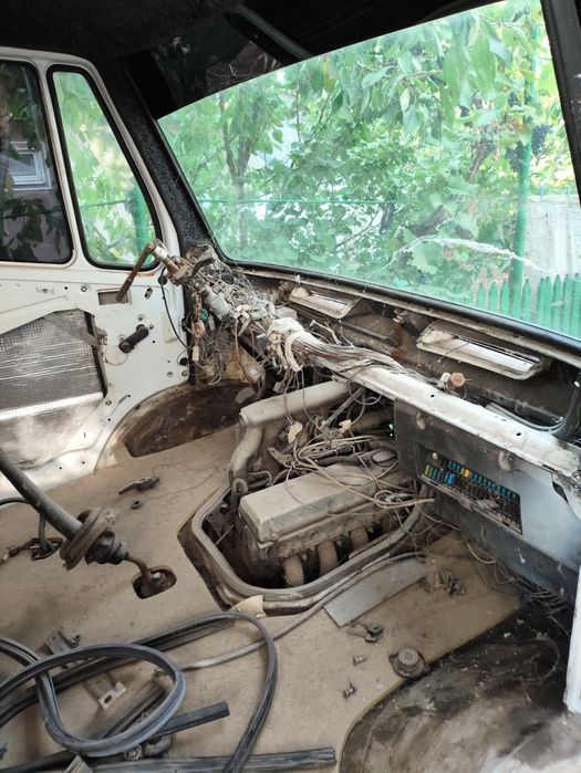 Продам два автобуса  MERCEDES -BENZ 208D и 310